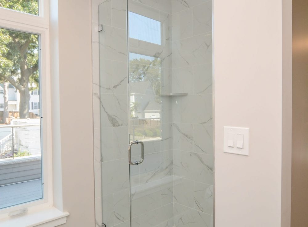 640-648 Main Street shower stall