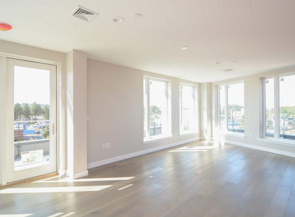 640-648 Main Street livingroom