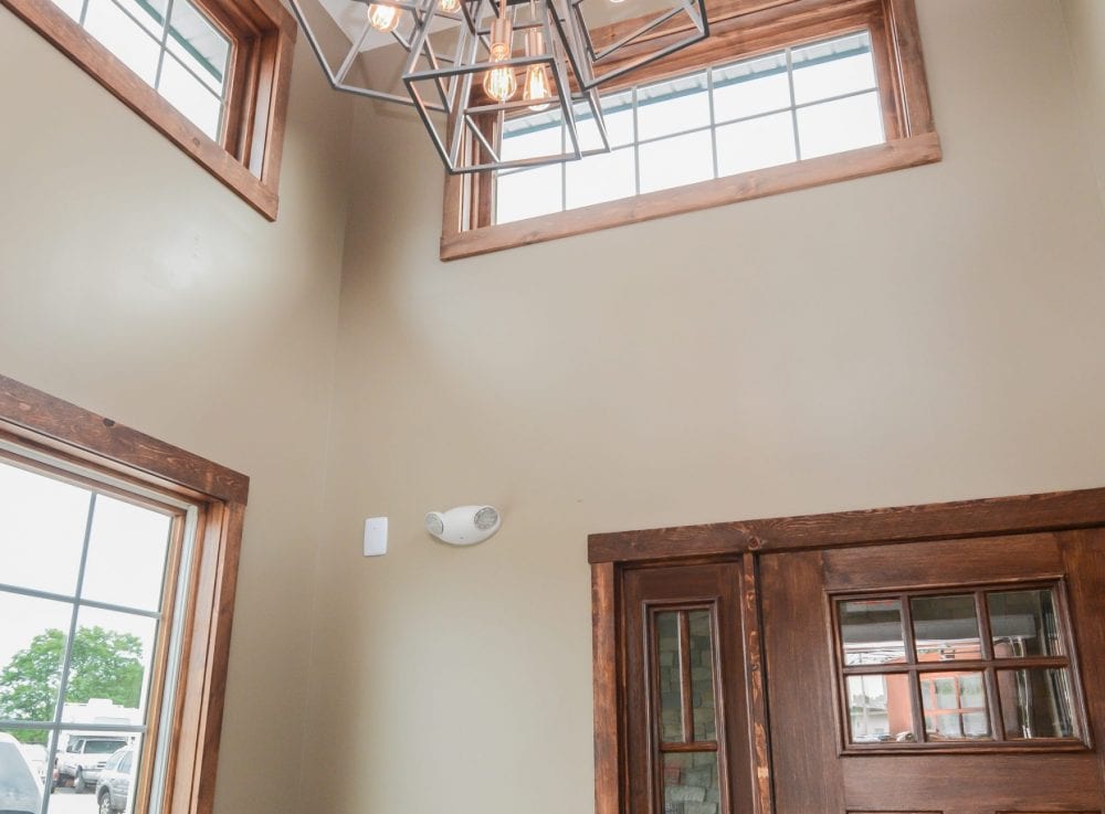 Fireside Restaurant entrance chandelier