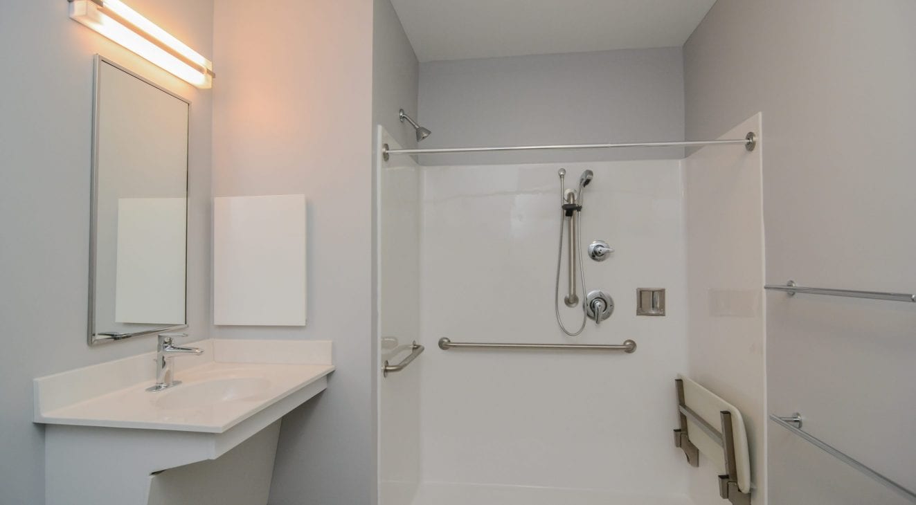 Residences at Fairmount Station bathroom